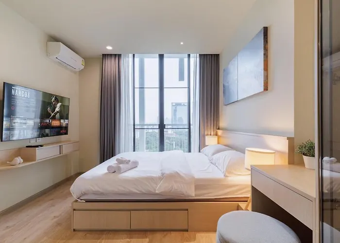 Huge Luxury Center Of Bkk! 5 Mins Bts Asok