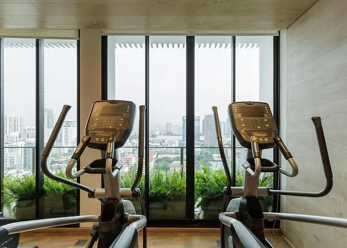 Huge Luxury Center Of Bkk! 5 Mins Bts Asok Apartment *